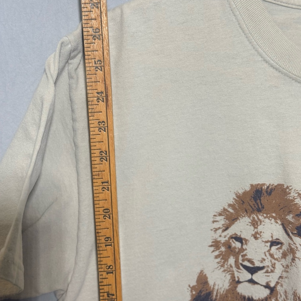Gildan Beige Jesus King of Kings Lion of Judah T-Shirt 100% Cotton Vintage Y2K - Picture 8 of 8
